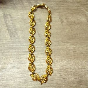Vintage Napier Goldtone Leaf Chain With Clasp